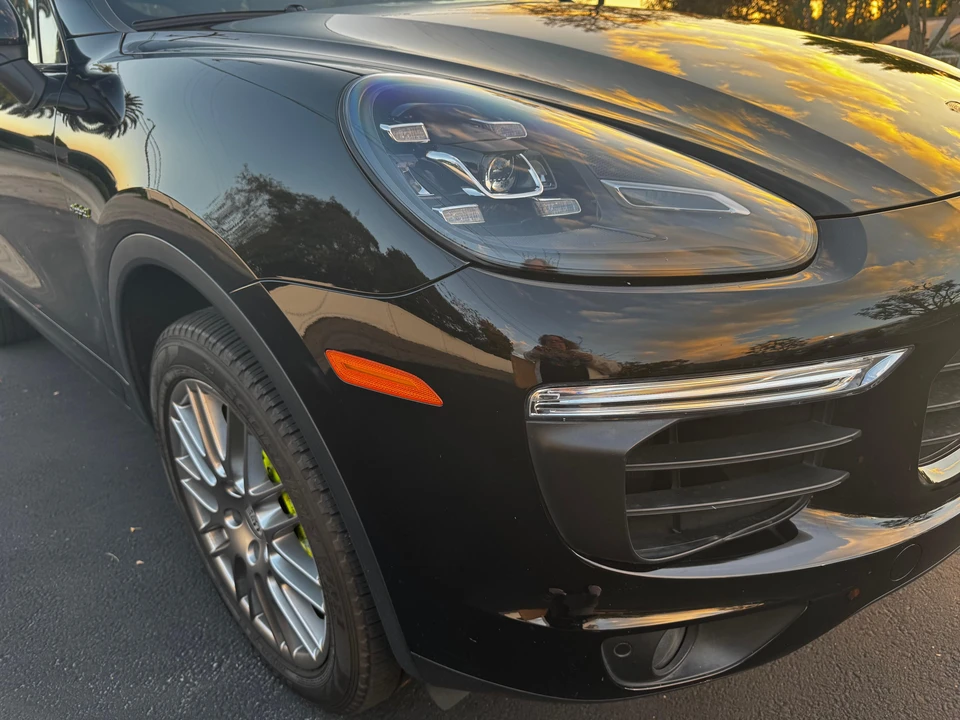 2017 Porsche 958 Cayenne S - Image 10 of 31