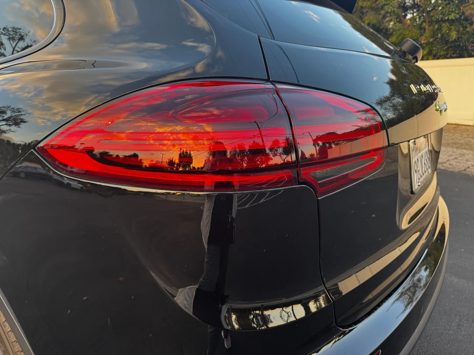 2017 Porsche 958 Cayenne S - Image 15 of 31