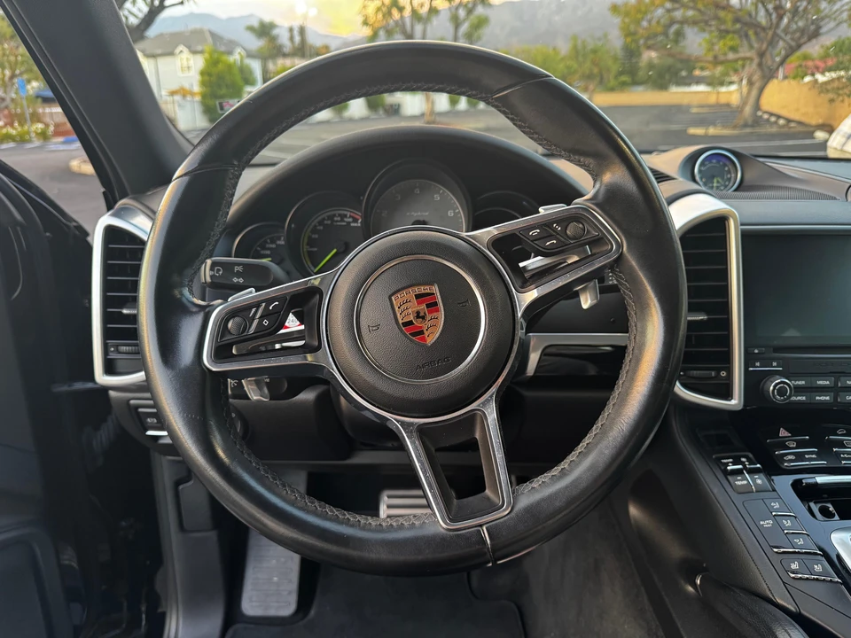 2017 Porsche 958 Cayenne S - Image 30 of 31