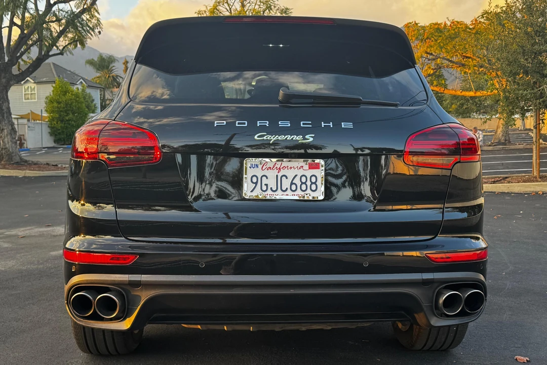 2017 Porsche 958 Cayenne S - Image 5 of 31