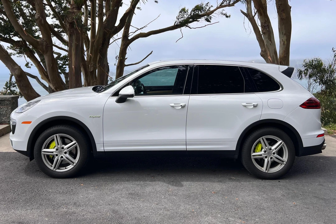 2017 Porsche 958 Cayenne - Image 3 of 31