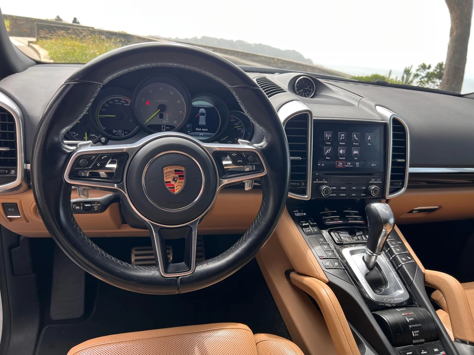 2017 Porsche 958 Cayenne - Image 26 of 31
