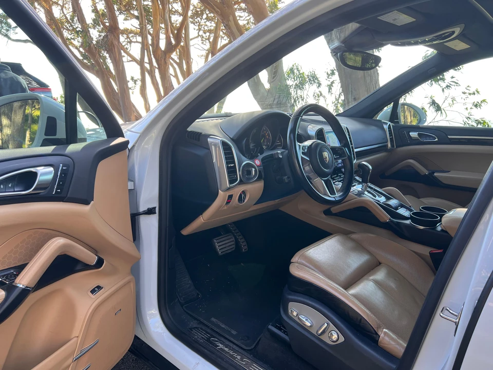 2017 Porsche 958 Cayenne - Image 23 of 31