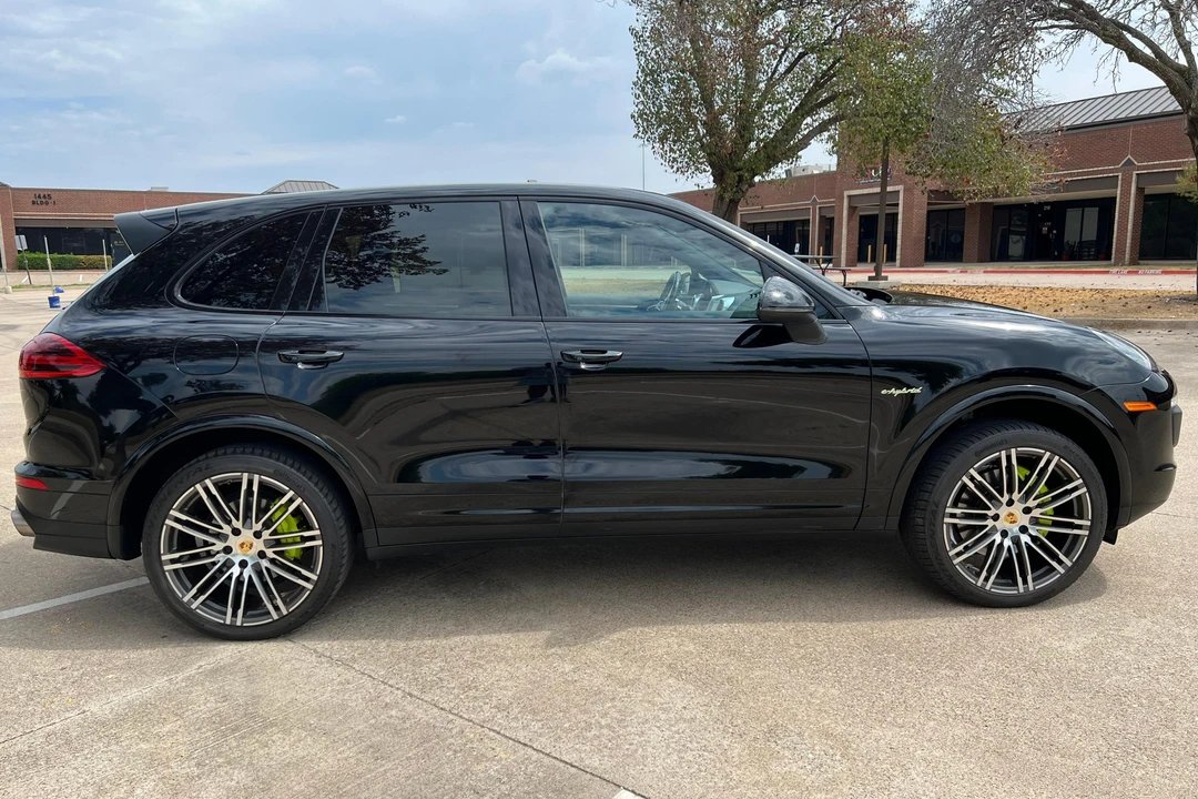 2017 Porsche 958 Cayenne S - Image 3 of 31