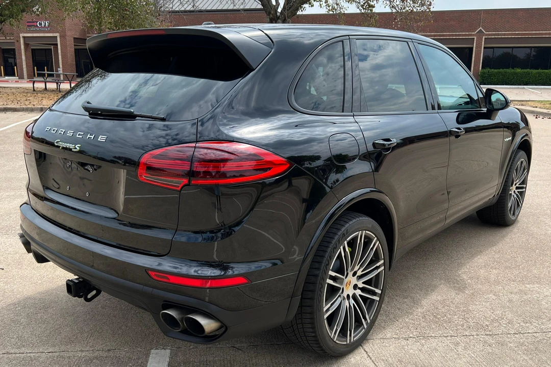 2017 Porsche 958 Cayenne S - Image 4 of 31