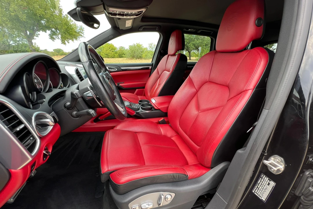 2017 Porsche 958 Cayenne S - Image 30 of 31