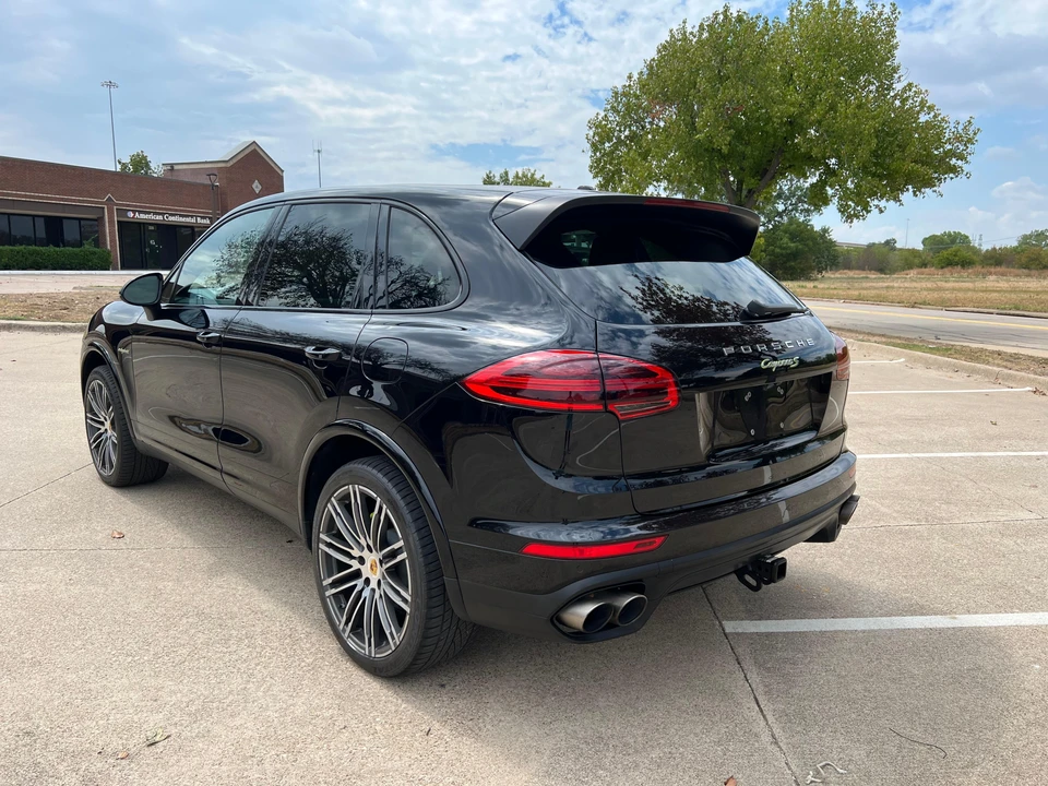 2017 Porsche 958 Cayenne S - Image 9 of 31
