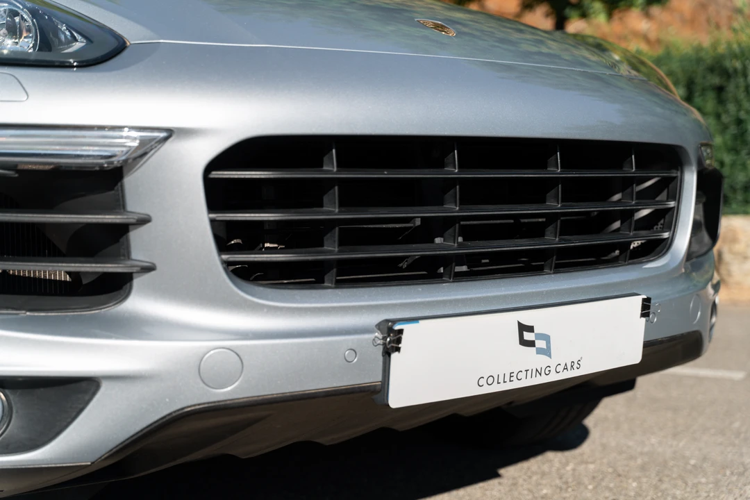 2017 Porsche 958 Cayenne - Image 11 of 31