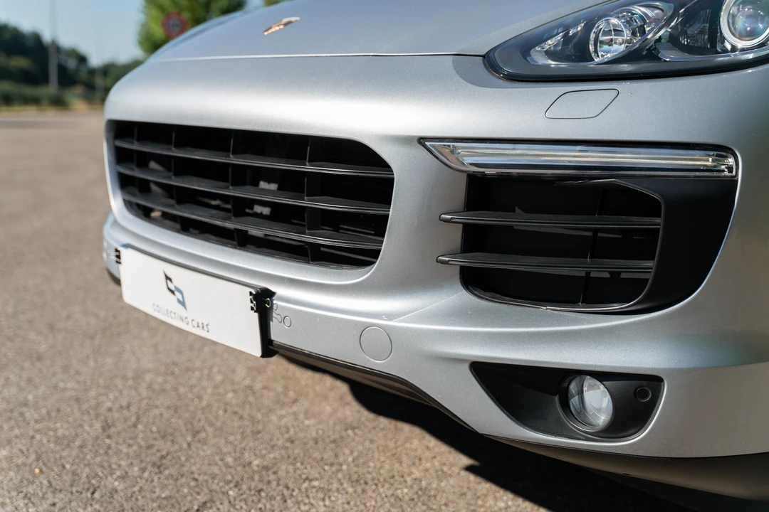 2017 Porsche 958 Cayenne - Image 14 of 31