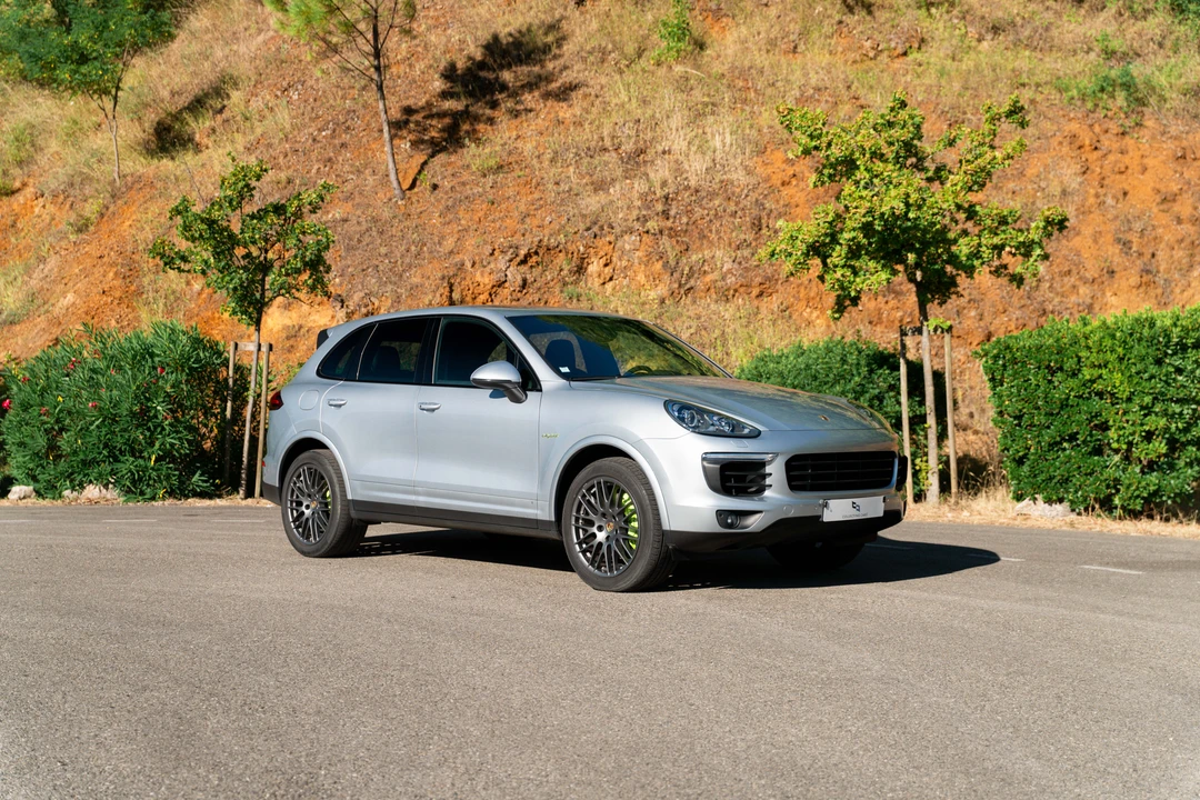 2017 Porsche 958 Cayenne - Image 9 of 31