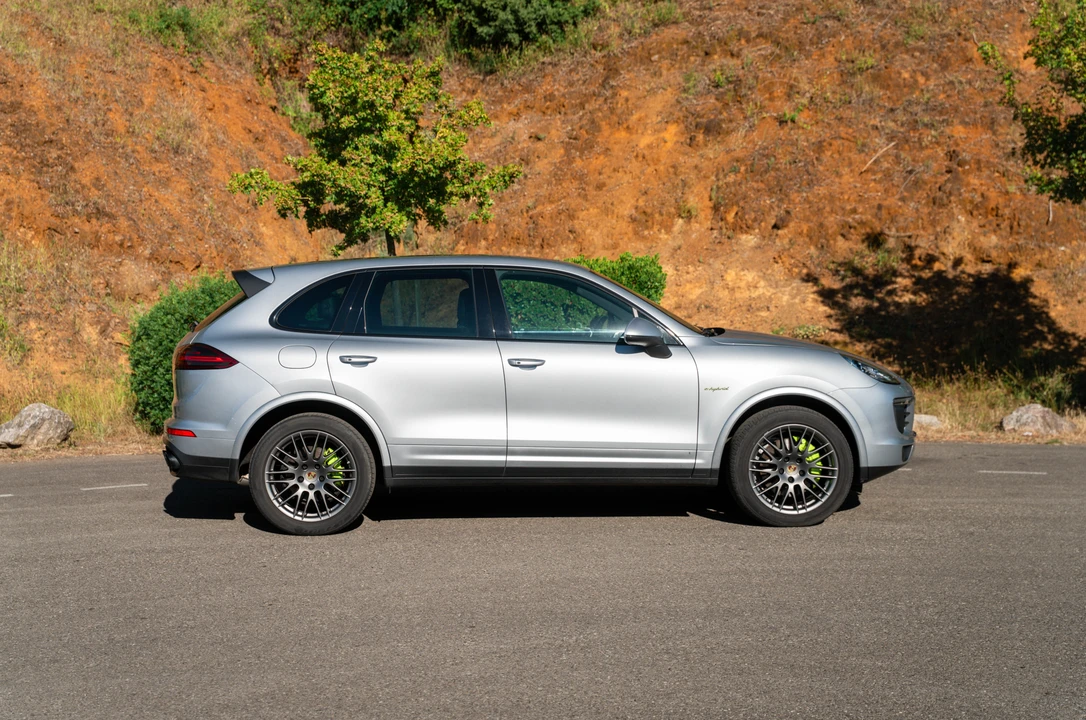 2017 Porsche 958 Cayenne - Image 8 of 31