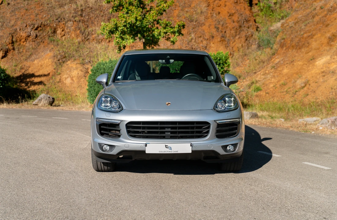 2017 Porsche 958 Cayenne - Image 2 of 31