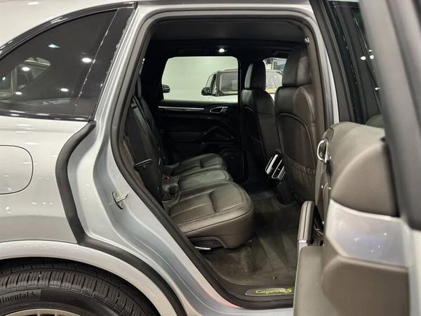 2017 Porsche 958 Cayenne S - Image 10 of 20