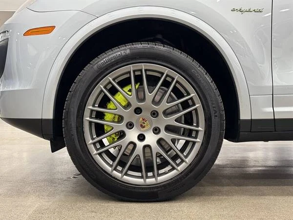 2017 Porsche 958 Cayenne S - Image 19 of 20
