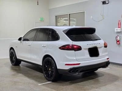 2017 Porsche 958 Cayenne S - Image 6 of 20