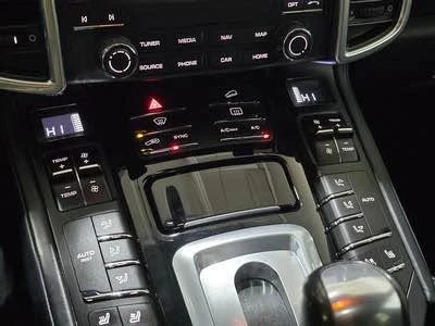 2017 Porsche 958 Cayenne S - Image 13 of 20