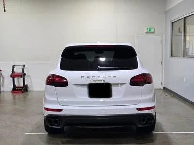 2017 Porsche 958 Cayenne S - Image 5 of 20
