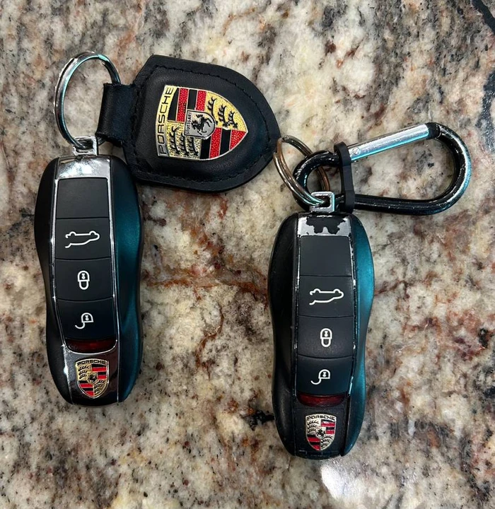 2017 Porsche 958 Cayenne S - Image 2 of 17