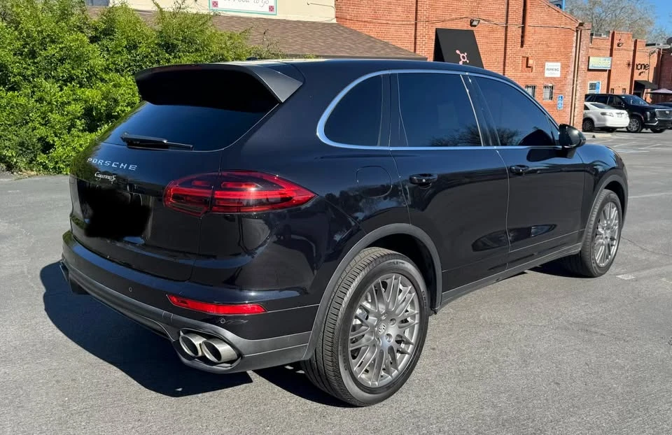 2017 Porsche 958 Cayenne S - Image 6 of 15