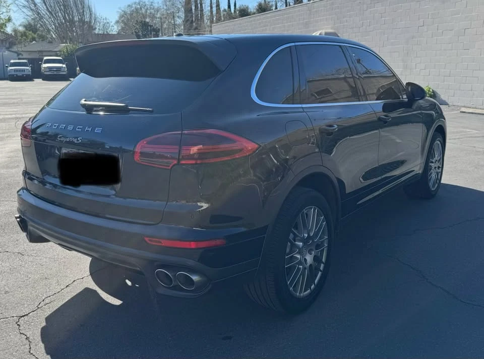 2017 Porsche 958 Cayenne S - Image 5 of 15
