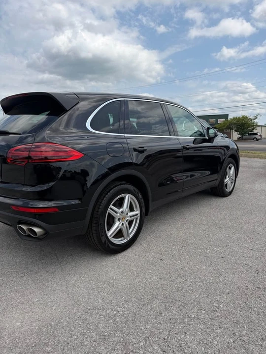 2017 Porsche 958 Cayenne S - Image 5 of 20