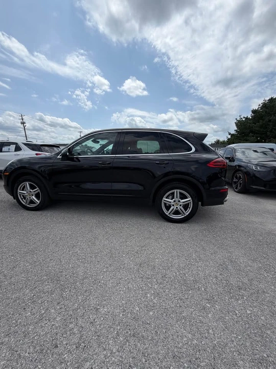 2017 Porsche 958 Cayenne S - Image 8 of 20