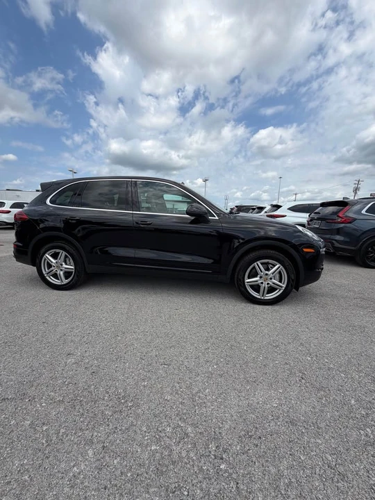 2017 Porsche 958 Cayenne S - Image 4 of 20