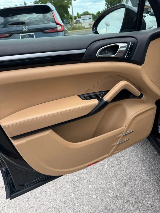 2017 Porsche 958 Cayenne S - Image 16 of 20