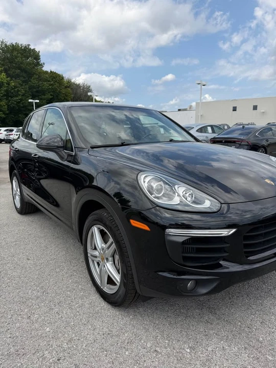 2017 Porsche 958 Cayenne S - Image 3 of 20