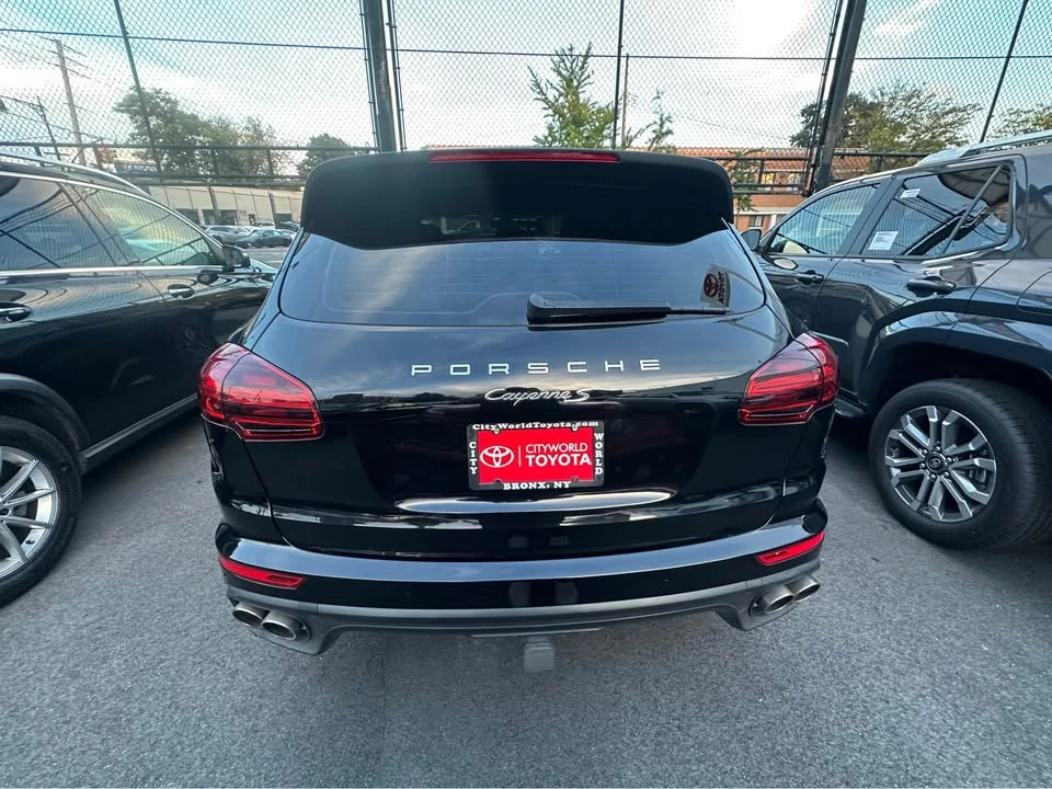 2017 Porsche 958 Cayenne S - Image 2 of 6