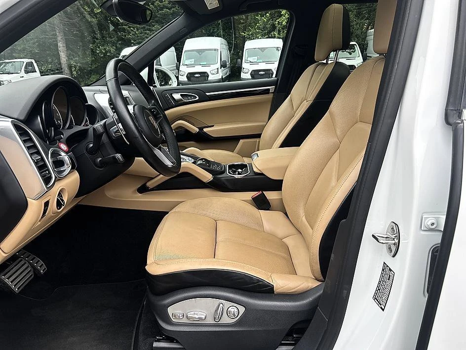 2017 Porsche 958 Cayenne S - Image 11 of 19