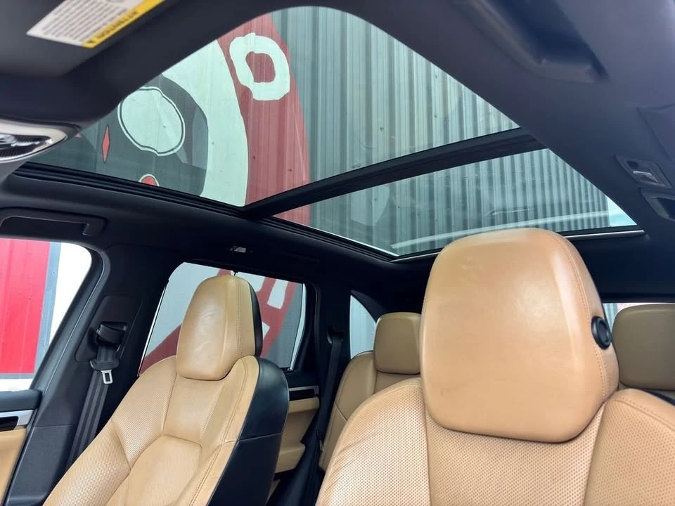 2017 Porsche 958 Cayenne S - Image 19 of 20