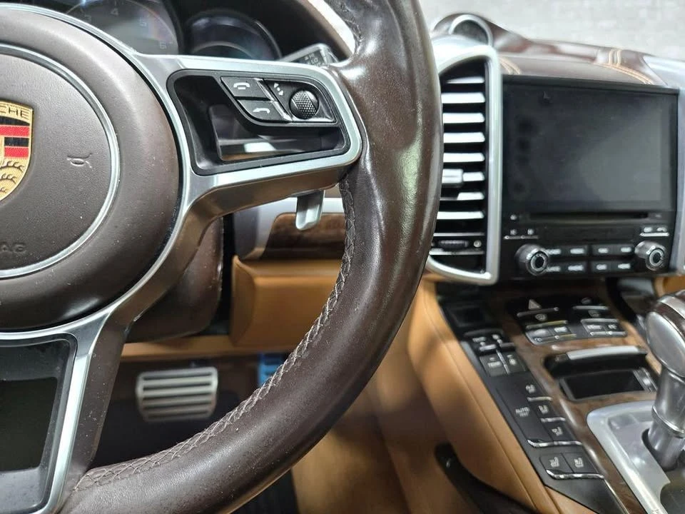 2017 Porsche 958 Cayenne S - Image 16 of 20
