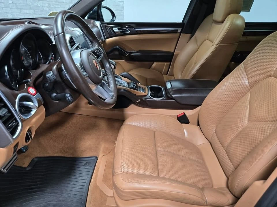 2017 Porsche 958 Cayenne S - Image 10 of 20