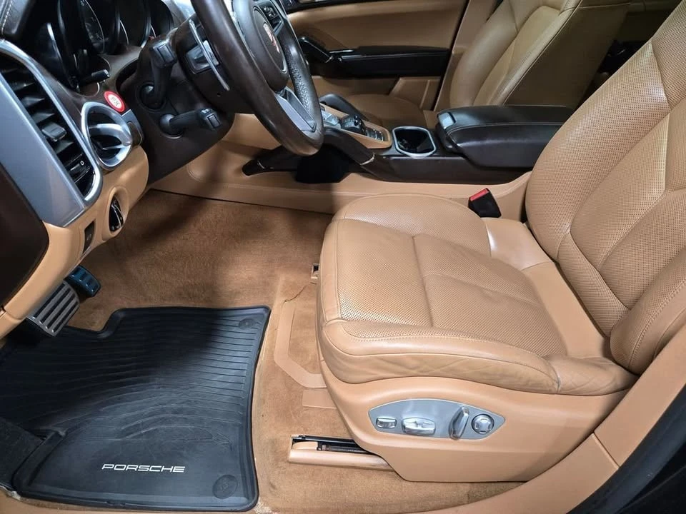 2017 Porsche 958 Cayenne S - Image 11 of 20