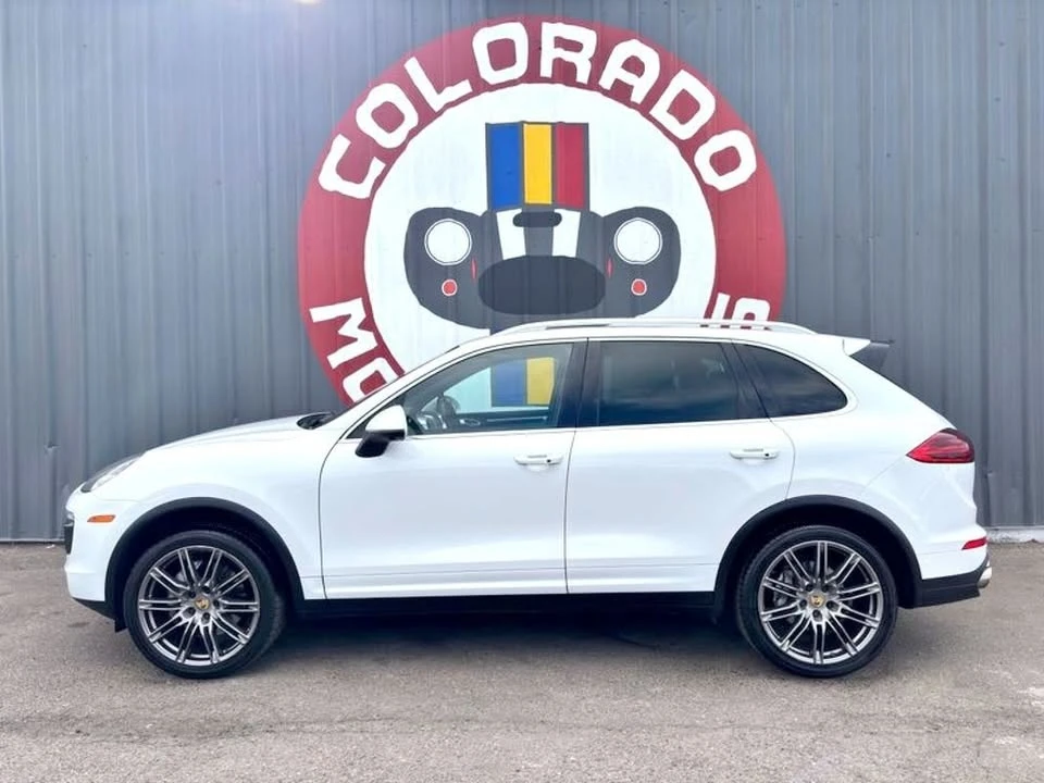 2017 Porsche 958 Cayenne S - Image 7 of 20
