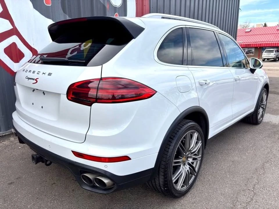 2017 Porsche 958 Cayenne S - Image 8 of 20