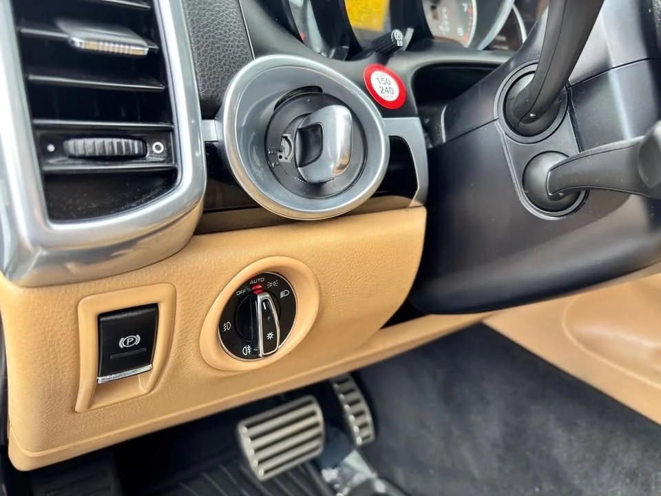 2017 Porsche 958 Cayenne S - Image 20 of 20