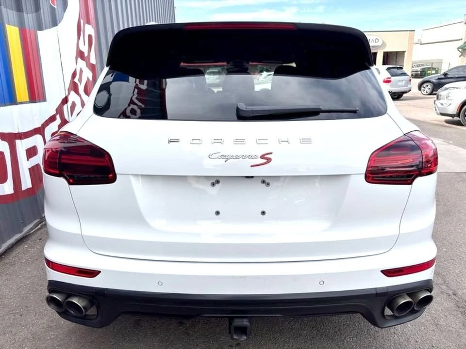 2017 Porsche 958 Cayenne S - Image 9 of 20