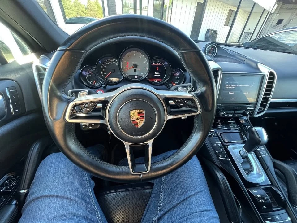 2017 Porsche 958 Cayenne S - Image 10 of 11