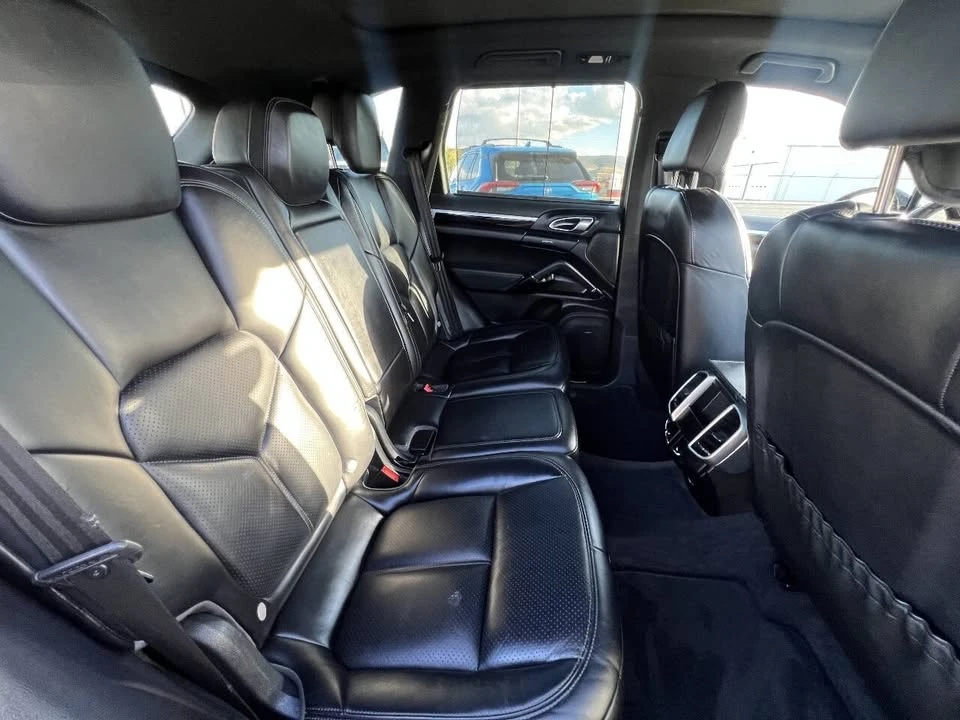 2017 Porsche 958 Cayenne S - Image 8 of 11