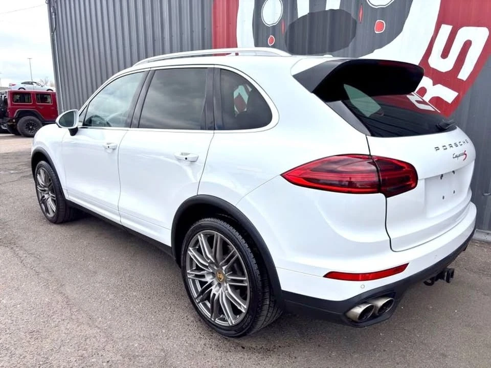 2017 Porsche 958 Cayenne S - Image 10 of 20