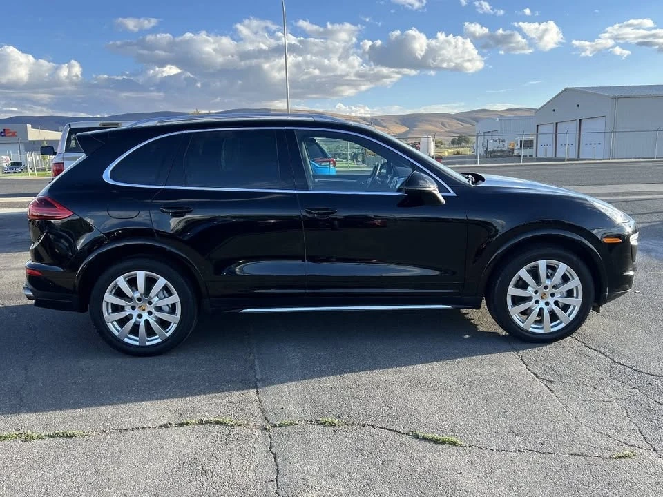 2017 Porsche 958 Cayenne S - Image 5 of 11