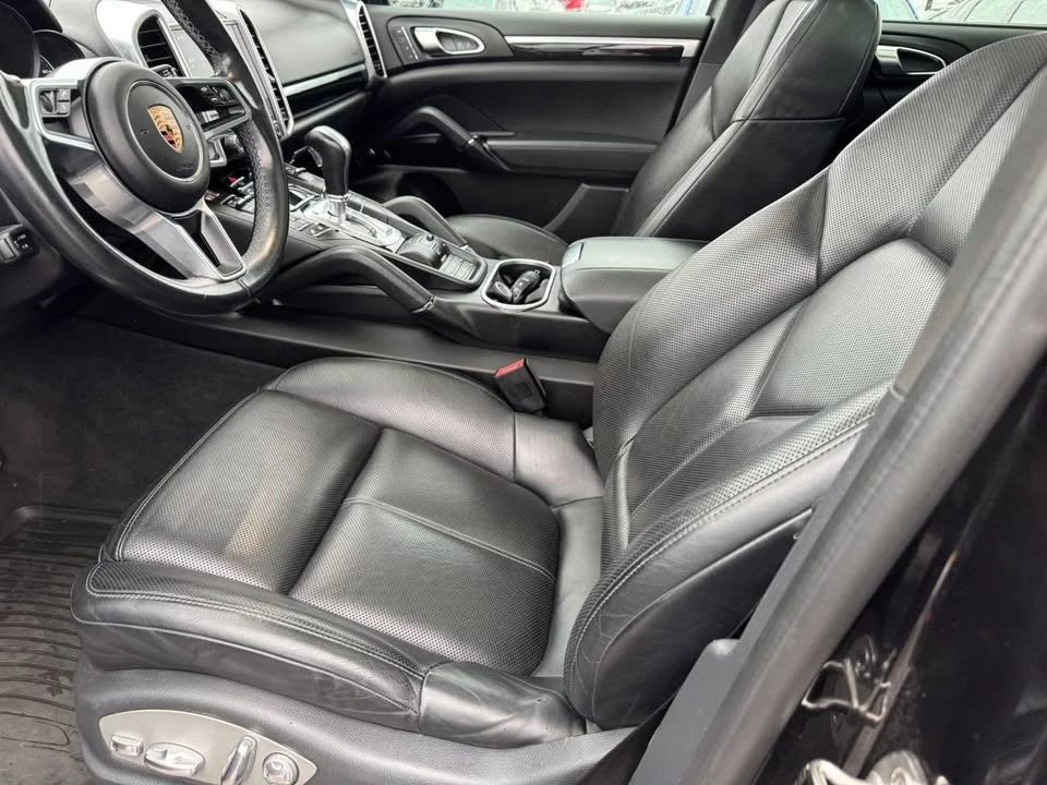 2017 Porsche 958 Cayenne S - Image 11 of 20