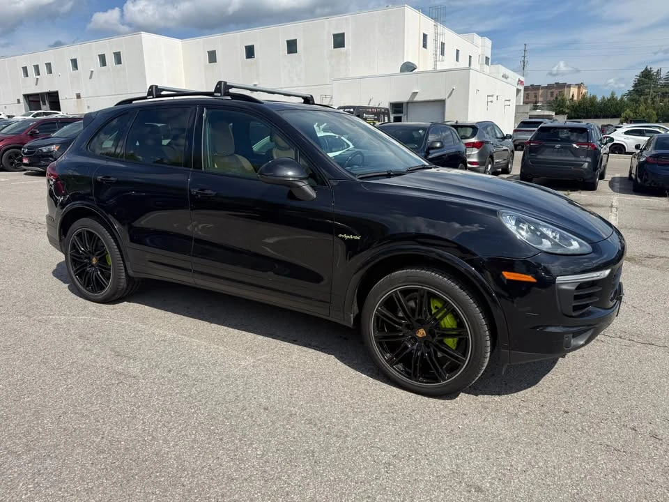 2017 Porsche Cayenne - Image 2 of 12