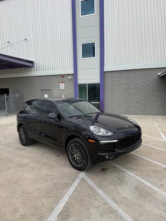 2017 Porsche 958 Cayenne S - Image 2 of 13
