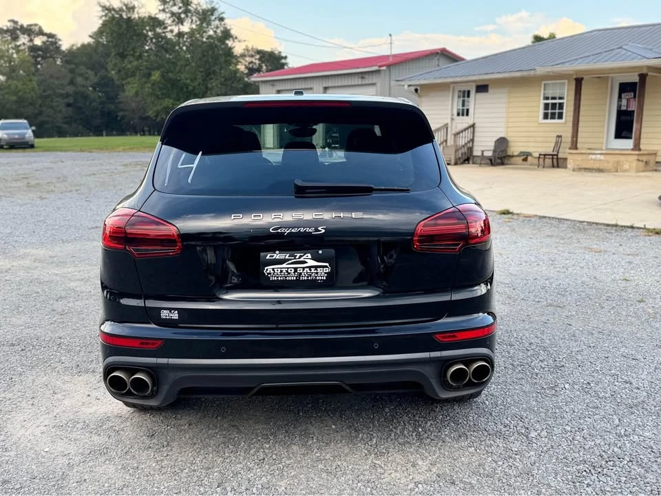 2017 Porsche 958 Cayenne S - Image 5 of 12