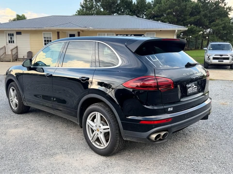 2017 Porsche 958 Cayenne S - Image 8 of 12