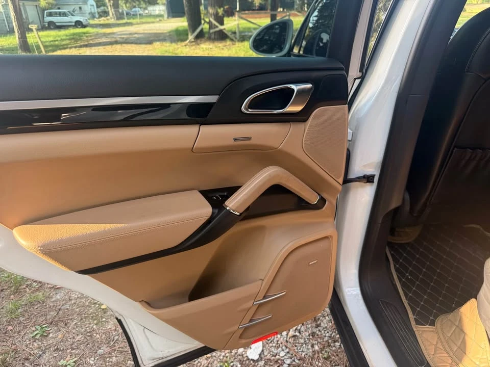 2017 Porsche 958 Cayenne S - Image 19 of 19