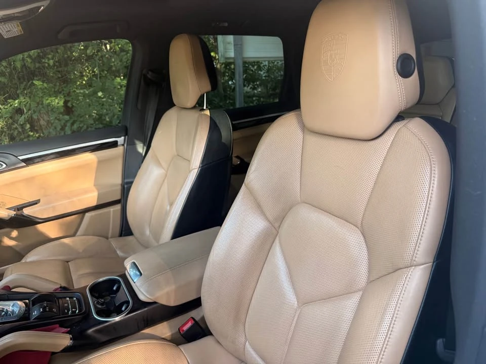 2017 Porsche 958 Cayenne S - Image 8 of 19